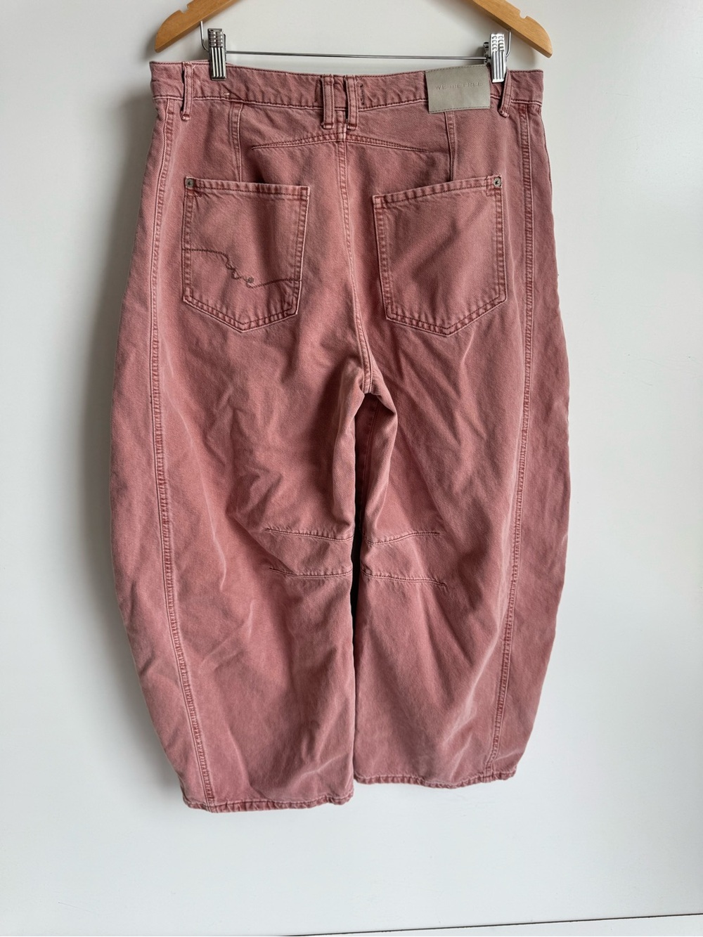 We The Free Good Luck Mid Rise Barrel Jeans Sunsetter pink size 32 or 14 cropped - Picture 4 of 14